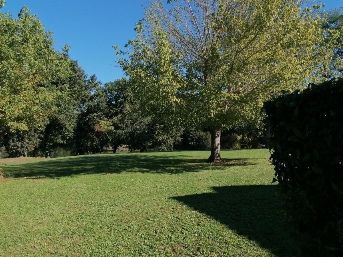 Résidence du Lac-MONFLANQUIN Appartement Piscine Chauffée Esterno foto
